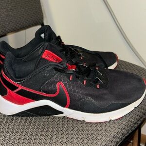 Nike shoes 7.5 (mens)